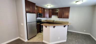 Main picture of 3230 E Wilton St