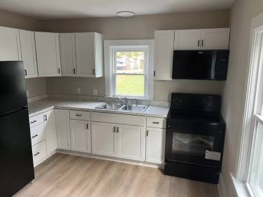 Main picture of 331 3rd St E