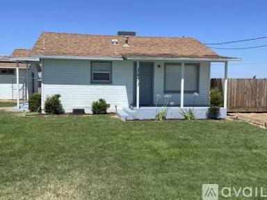 Main picture of 3433 S Thompson Ave