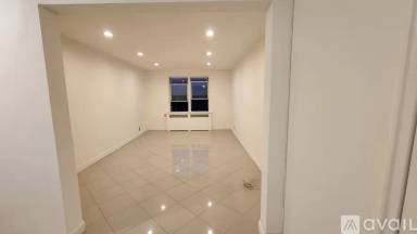 Main picture of 6570 Booth St