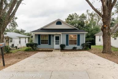Main picture of 2488 Holton St