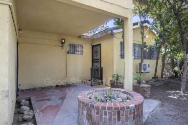 Main picture of 1433 W Pine St