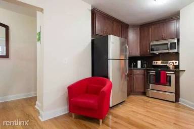 Main picture of 244 Kelton St