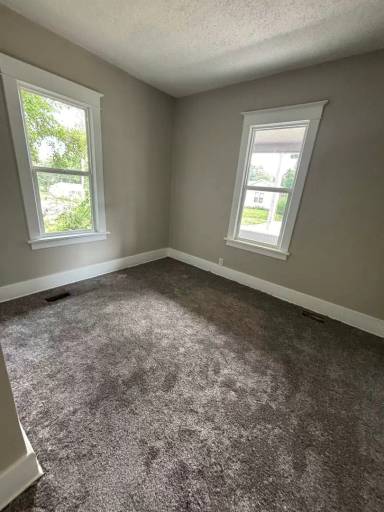 Main picture of 1115 W 18th St