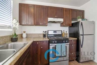 Main picture of 4523 Winona Ave