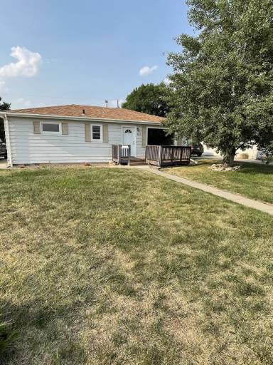Main picture of 4237 Clark Ave