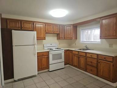 Main picture of 1365 Curtin St