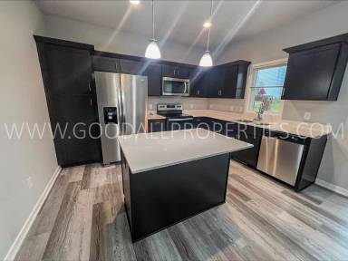 Main picture of 1730 Howard Dr