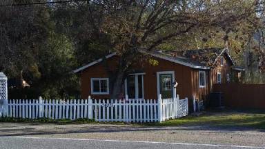 Main picture of 34317 Highway 190