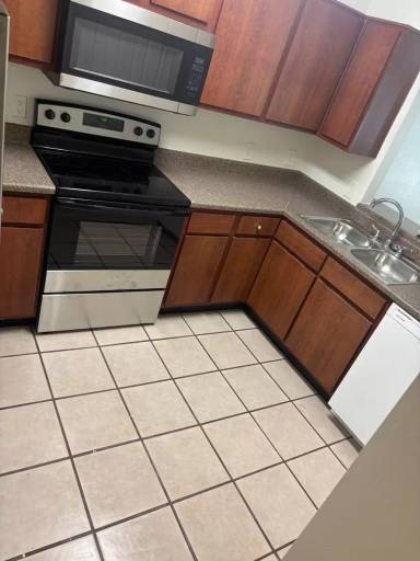 Main picture of 1001 E Washington St