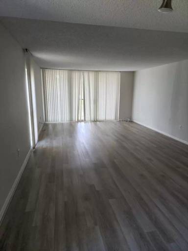 Main picture of Emerald Pointe Condominium