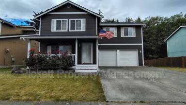 Main picture of 1108 NE Beaumont Ln