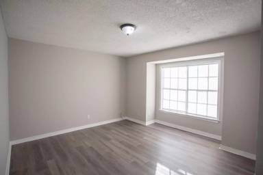 Main picture of 309 W Marigny Cir