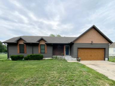 Main picture of 3011 Younger Dr