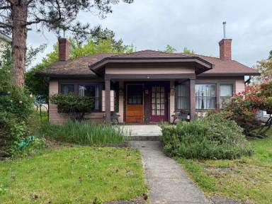 Main picture of 109 4th St