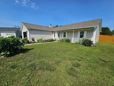 Main picture of 204 Daplin Pl