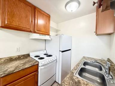 Main picture of 3676 Euclid Ave