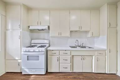 Main picture of 1135 N Wilmington Blvd