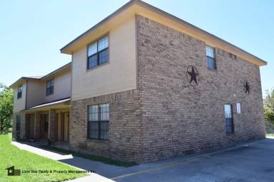 Main picture of 904 Clairidge Ave