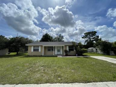 Main picture of 14800 SW 39th Cir