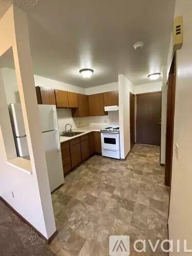 Main picture of 215 W Lincoln Ave