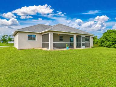 Main picture of 4317 NE 9th Pl