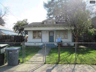 Main picture of 961 Robinson St