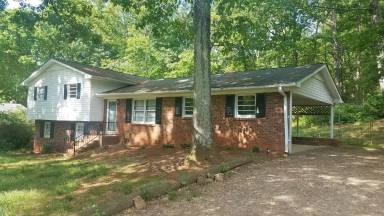Main picture of 718 Lakedale Rd