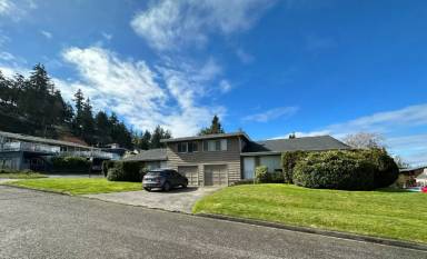 Main picture of 402 Bryant St