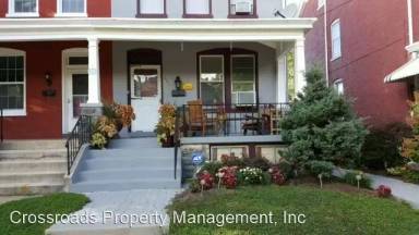Main picture of 131 E Clay St