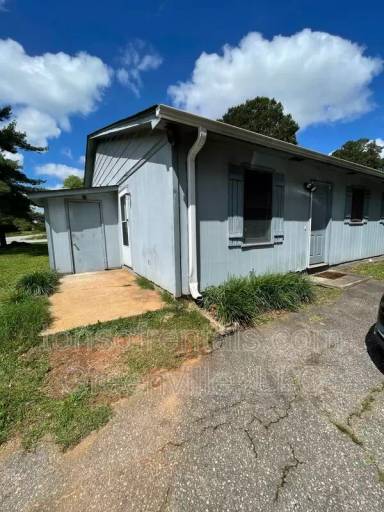 Main picture of 100 Stonecreek Dr