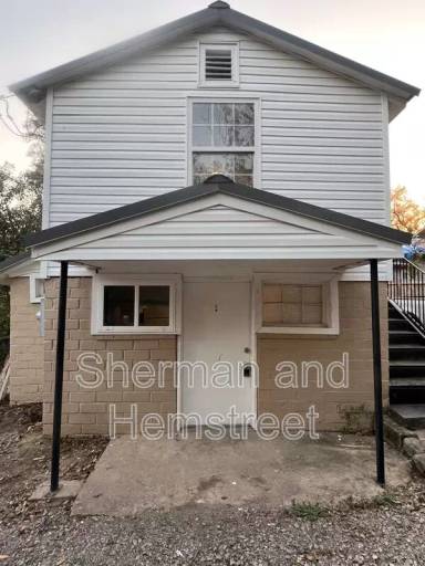 Main picture of 821 Georgia Ave