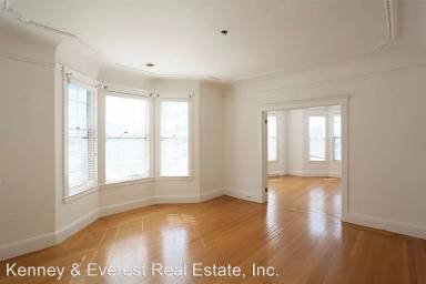 Main picture of 2700 Polk St