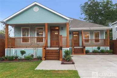 Main picture of 8414 Stroelitz St
