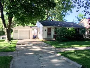 Main picture of 1117 Maybelle St NE