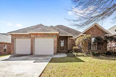 Main picture of 24 Chapel Hill Blvd E