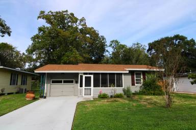 Main picture of 223 Jasmine St