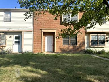 Main picture of 977 Cross Country Dr W