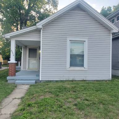 Main picture of 2206 Baltimore St