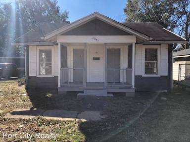 Main picture of 3041 Woodford St