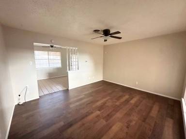 Main picture of 4811 W Illinois Ave