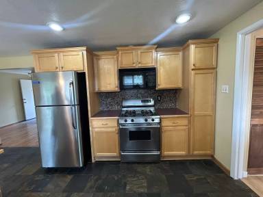 Main picture of 1045 Johnson Pl
