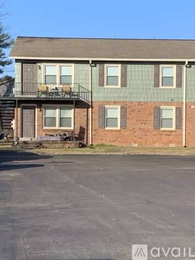 Main picture of 915 Mahr Ave