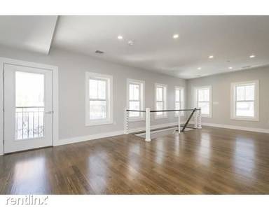 Main picture of 14 McBride St