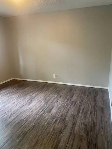 Main picture of 2401-27 E 55th Pl