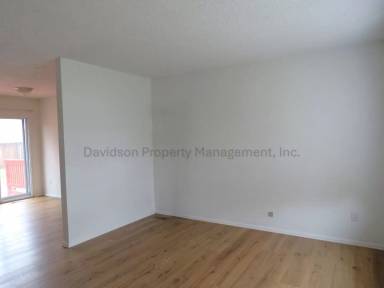 Main picture of 5160 Marabou Way