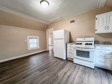 Main picture of 1019 E Bourbonnais St