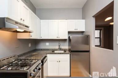 Main picture of 439 W Melrose St
