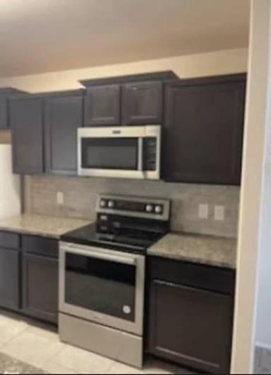 Main picture of 1024 E 90th Ct