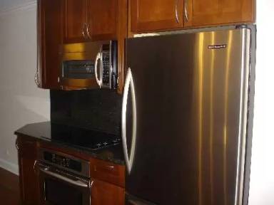 Main picture of One Renaissance Place